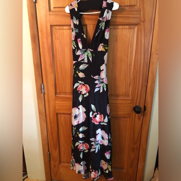 Nicole Miller Collection Dresses & Skirts - Nicole Miller Black Floral Maxi Dress with Pink & White Blooms
